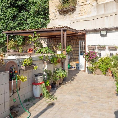 The Heart Of Naples - Neapolitana Apartment Bagian luar foto